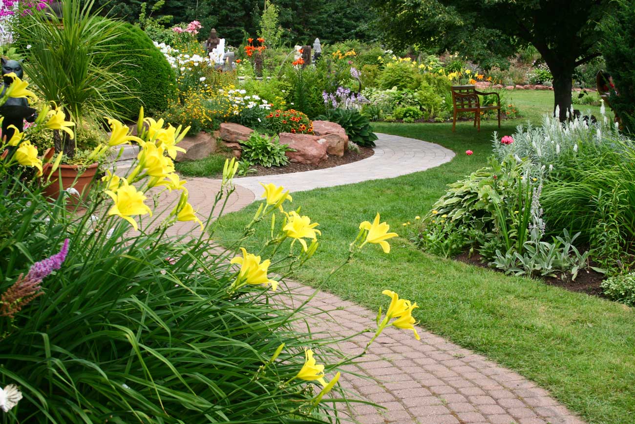 spring garden checklist — Longfield-Gardens